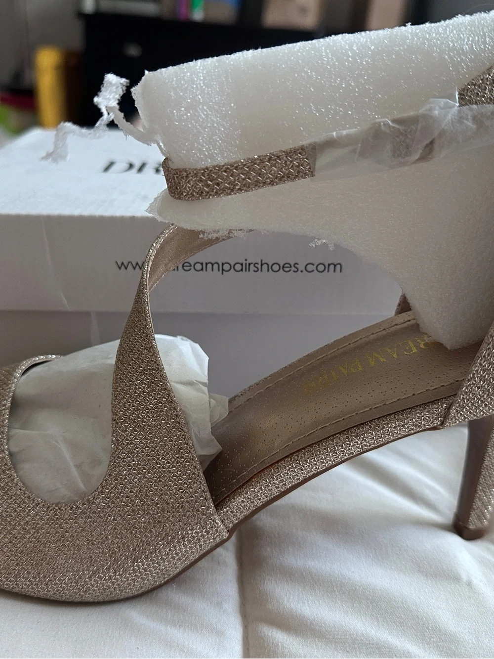 Dream Pairs Women’s Gold Glitter Strappy Ankle Strap Peep Toe Stiletto 10